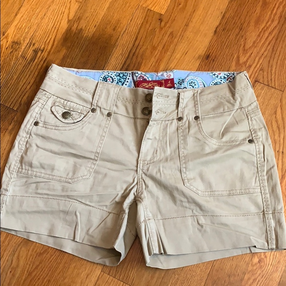 One 5 One like new shorts